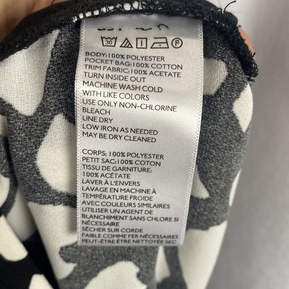 Urban Outfitters Alice + UO Black and White Eilis Geo Print Shorts - Size 10 - Picture 10 of 11